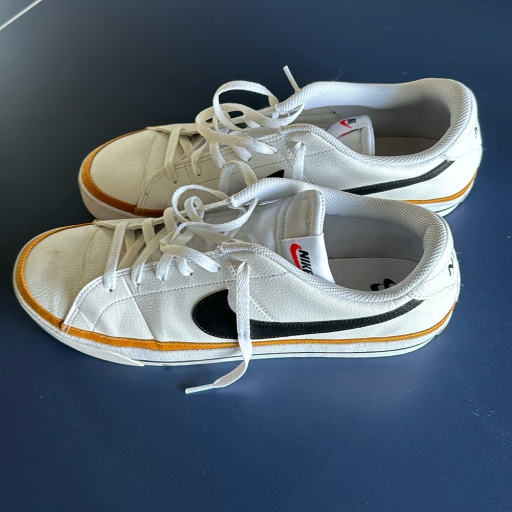 Men’s Size 13 low blazers -